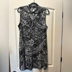 AB Studio Women’s Black and White Paisley Midi Dress with cut out neckline. XL